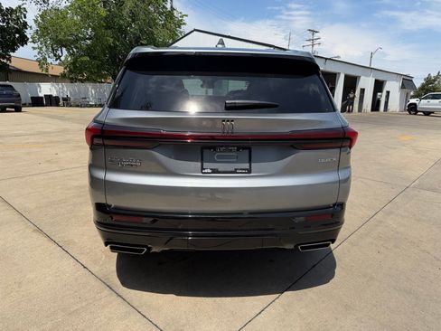 Used 2025 Buick Enclave Sport Touring AWD/4WD image 29