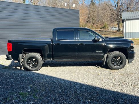 Used 2018 Chevrolet Silverado 1500 LTZ Z71 w/ LTZ Plus Package image 6