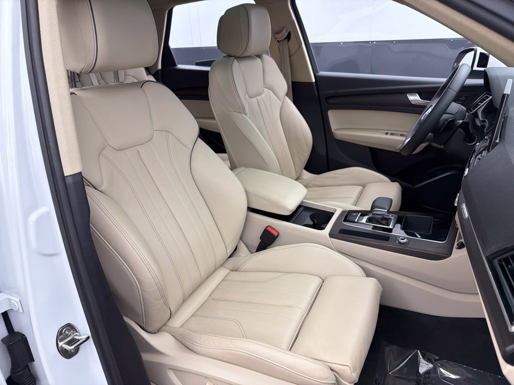 Used 2024 Audi Q5 2.0T Premium AWD/4WD image 30