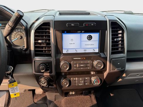 Used 2019 Ford F150 XLT w/ Trailer Tow Package image 16