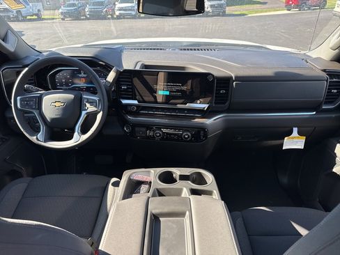 New 2025 Chevrolet Silverado 1500 LT image 18