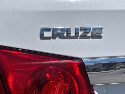 Used 2016 Chevrolet Cruze LS FWD image 24