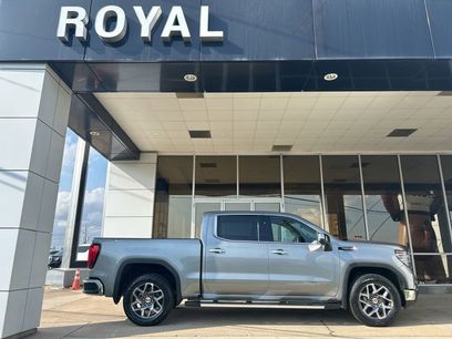 Used 2024 GMC Sierra 1500 SLT w/ SLT Premium Plus Package