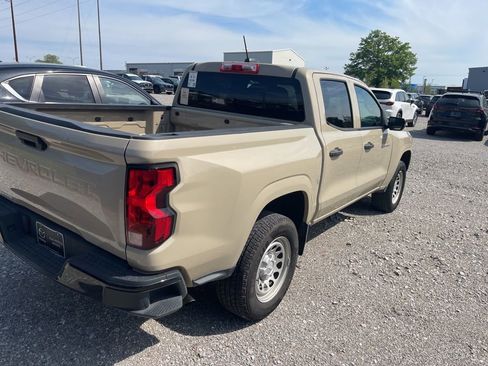 Used 2024 Chevrolet Colorado W/T image 3