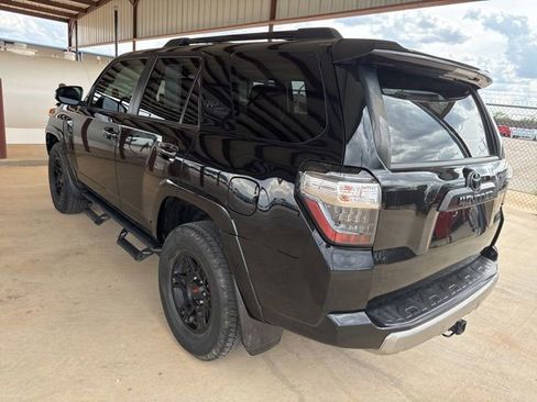 Used 2021 Toyota 4Runner TRD Off-Road Premium w/ Moonroof Package AWD/4WD image 6