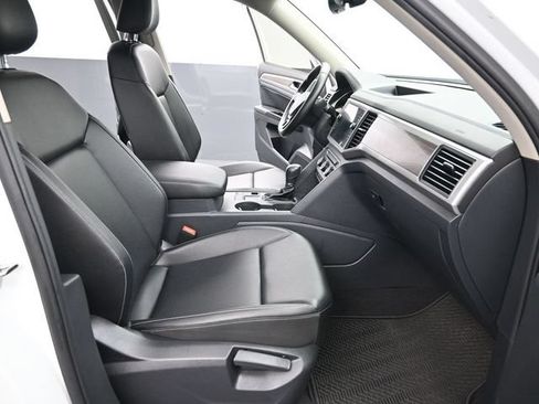 Used 2019 Volkswagen Atlas SE FWD image 16