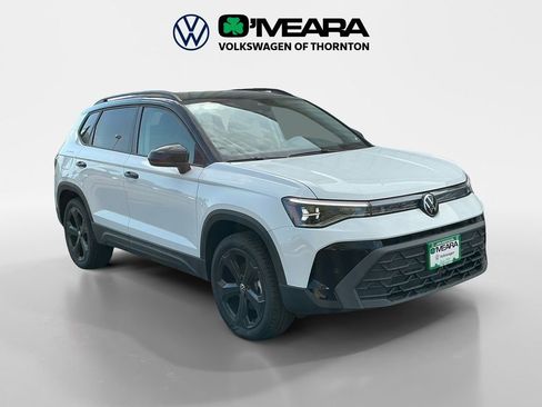 New 2025 Volkswagen Taos SE image 7