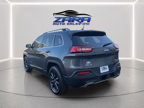 Used 2015 Jeep Cherokee Limited w/ Trailer Tow Group AWD/4WD image 5