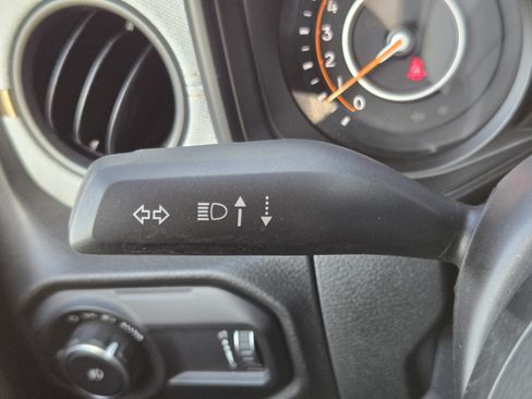 Used 2025 Jeep Wrangler Unlimited Sport AWD/4WD image 19