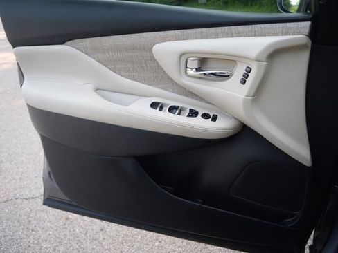 Used 2024 Nissan Murano SL AWD/4WD image 19