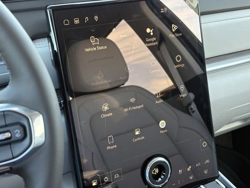 New 2026 GMC Terrain Denali w/ LPO, Floor Liner Package image 25