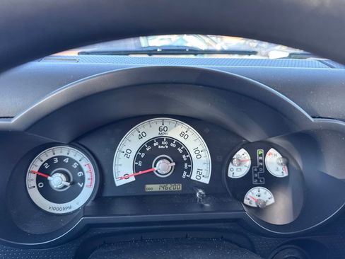 Used 2008 Toyota FJ Cruiser 4WD image 40