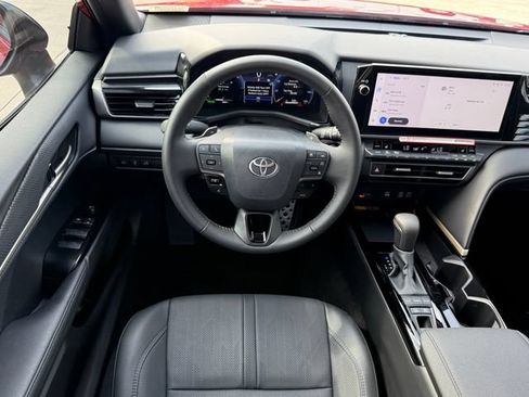 Used 2026 Toyota Camry XSE FWD image 28