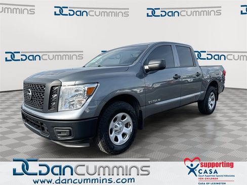 Used 2018 Nissan Titan S image 1