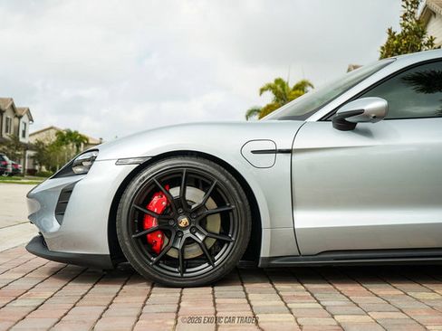 Used 2024 Porsche Taycan GTS image 4