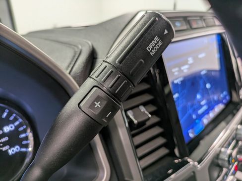 Used 2022 Ford F250 Lariat w/ Chrome Package image 19