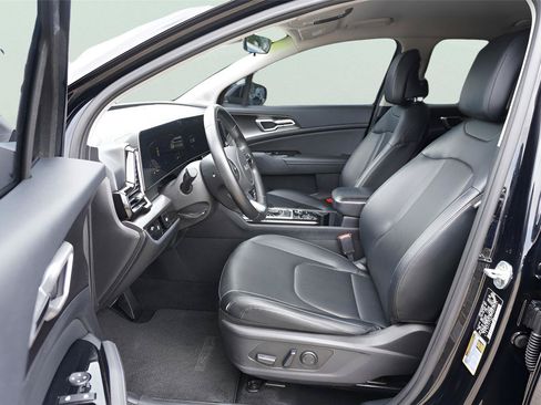 Used 2023 Kia Sportage EX FWD image 7