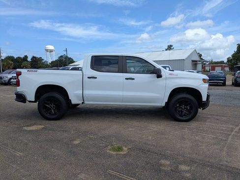 Used 2021 Chevrolet Silverado 1500 Custom Trail Boss AWD/4WD image 3