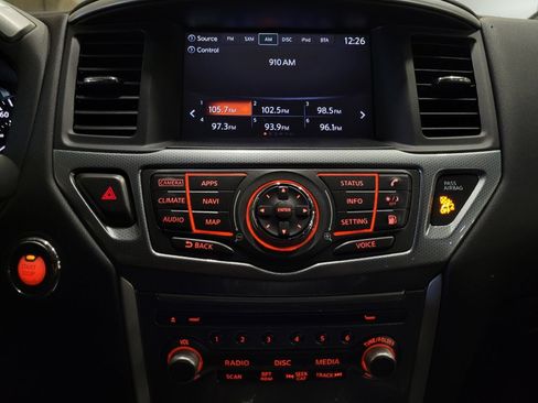Used 2020 Nissan Pathfinder SL AWD/4WD image 25