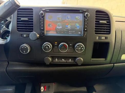 Used 2013 Chevrolet Silverado 2500 LT AWD/4WD image 39