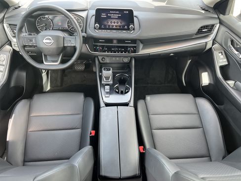 Certified 2025 Nissan Rogue SV w/ SV Premium Package FWD image 18
