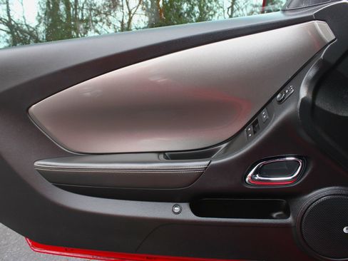 Used 2015 Chevrolet Camaro LT image 12