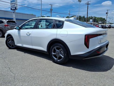 Used 2025 Kia K4 FWD image 6