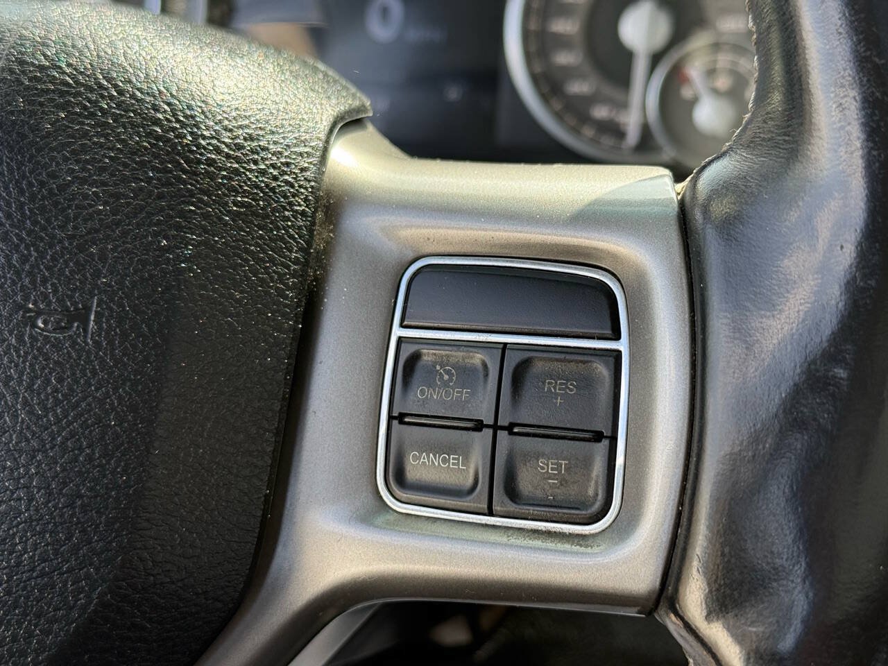 Used 2015 RAM 2500 Limited AWD/4WD image 28