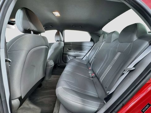 Used 2021 Hyundai Elantra SEL w/ Convenience Package FWD image 13