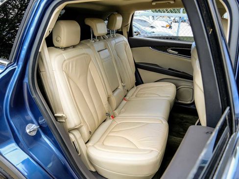 Used 2018 Lincoln MKX Select w/ Select Plus Package image 35