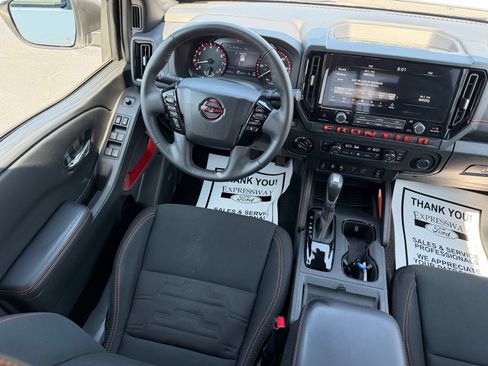 Used 2025 Nissan Frontier PRO-4X w/ Pro Convenience Package AWD/4WD image 13