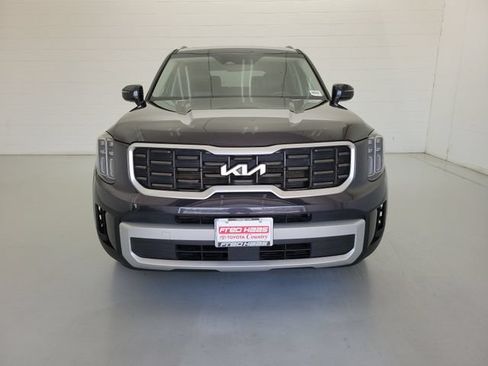 Used 2025 Kia Telluride S FWD image 3
