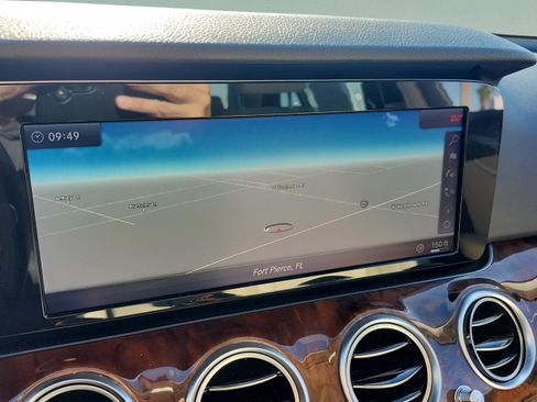 Used 2018 Mercedes-Benz E 300 E 300 image 25