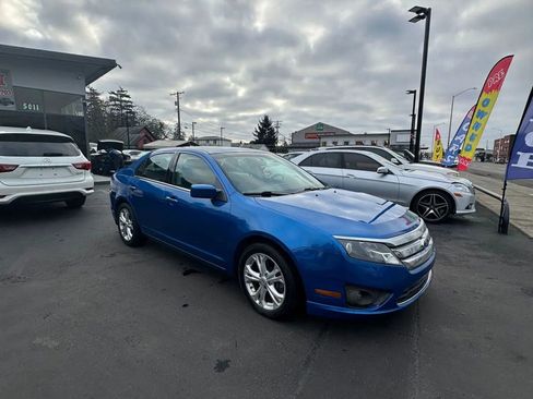 Used 2012 Ford Fusion SE image 2