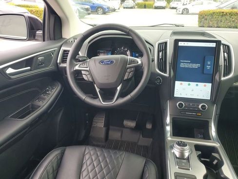 Used 2024 Ford Edge Titanium w/ Equipment Group 301A image 7
