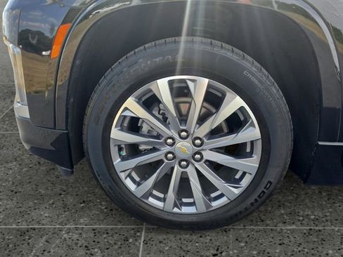 Used 2023 Chevrolet Traverse Premier AWD/4WD image 14