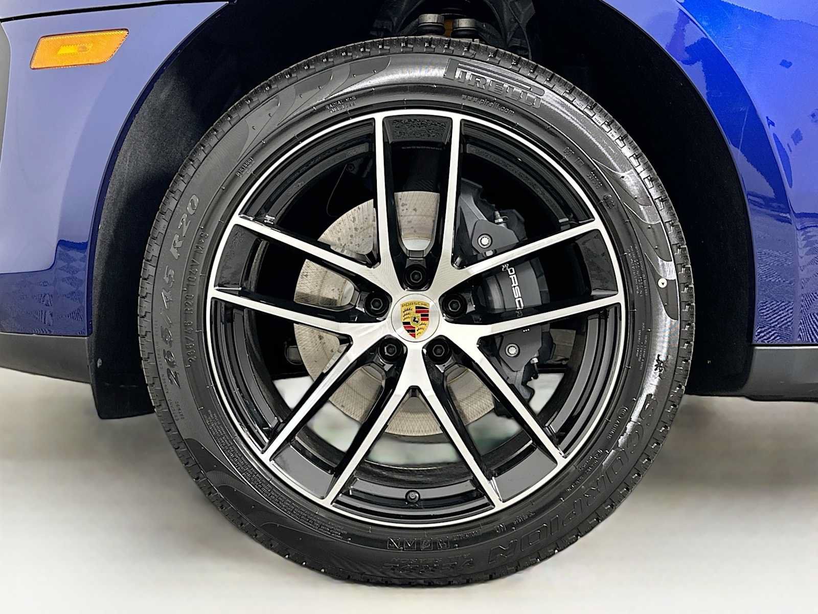 Used 2026 Porsche Macan AWD/4WD image 32
