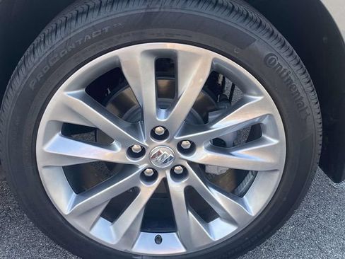 Certified 2023 Buick Envision Avenir FWD image 7