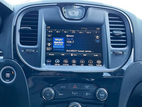 Used 2021 Chrysler 300 S w/ Comfort Group RWD image 15