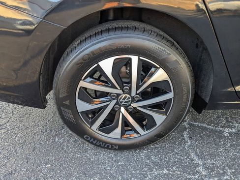 Used 2025 Volkswagen Jetta S image 32