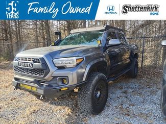 Used 2022 Toyota Tacoma SR5 video 1