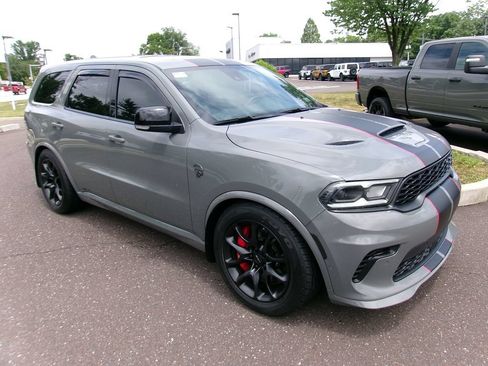 Used 2021 Dodge Durango SRT Hellcat w/ Technology Group AWD/4WD image 2