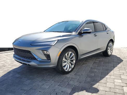 Used 2025 Buick Envista Avenir image 3