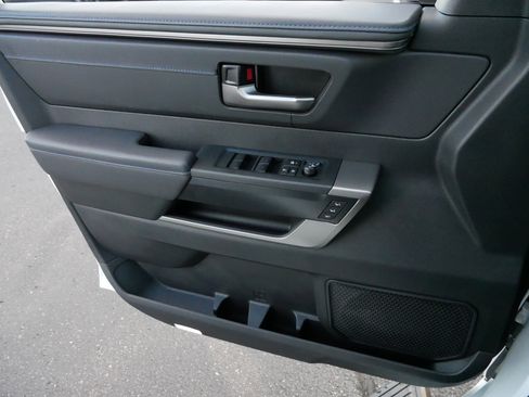 Certified 2026 Toyota Sequoia Platinum image 31