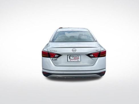 Used 2024 Nissan Altima 2.5 SV FWD image 4