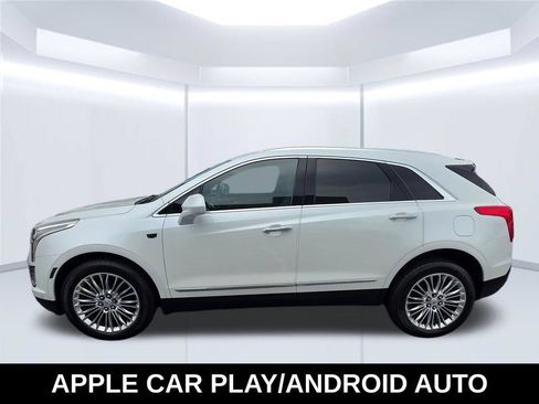 Used 2018 Cadillac XT5 Luxury w/ Driver Awareness Package FWD image 2