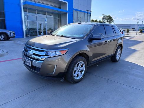 Used 2013 Ford Edge SEL FWD image 2