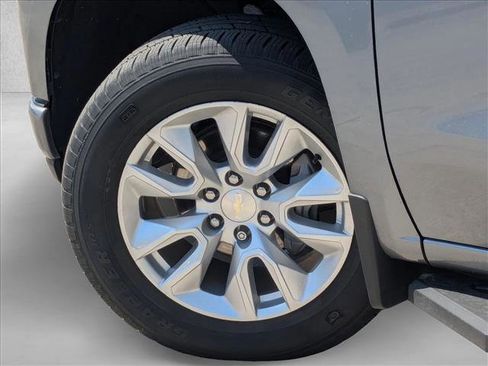 Used 2021 Chevrolet Silverado 1500 Custom image 10