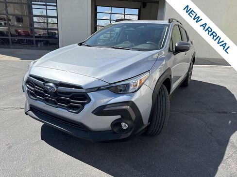 Used 2024 Subaru Crosstrek 2.0i Premium image 3