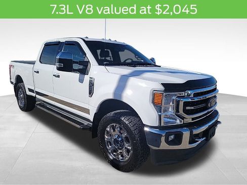Used 2021 Ford F250 Lariat w/ Chrome Package image 3